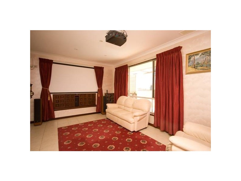 25 Angorra Road, Mount Nasura WA 6112