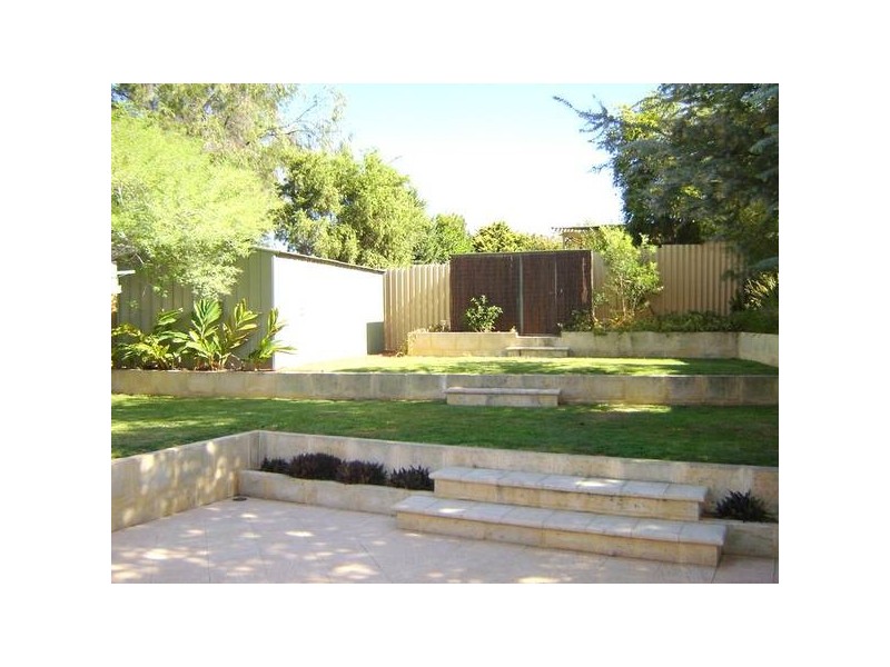 31 Marchant Drive, Bibra Lake WA 6163