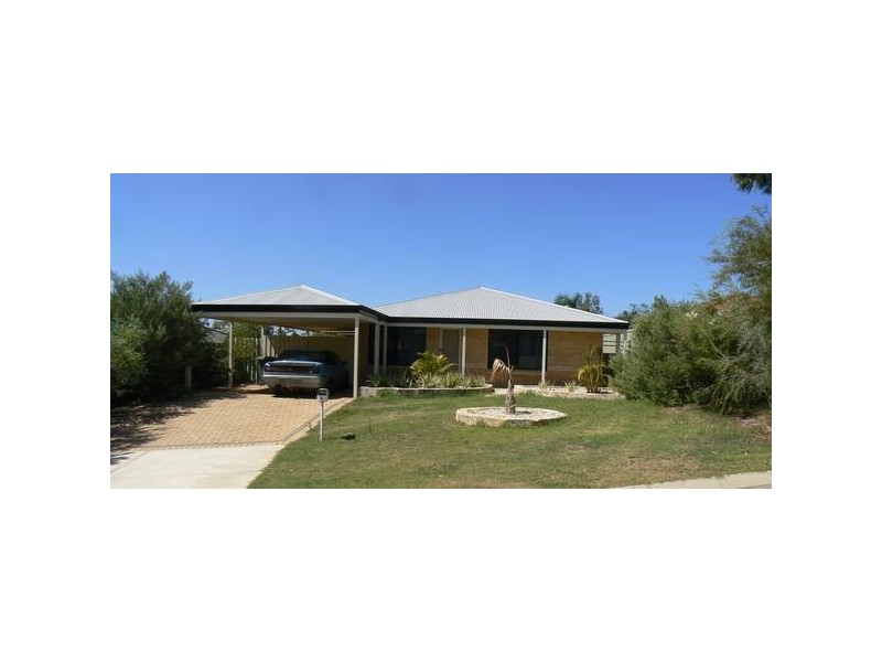 8 Waitch Loop, Beeliar WA 6164