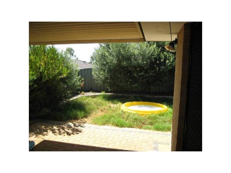 8 Waitch Loop, Beeliar WA 6164