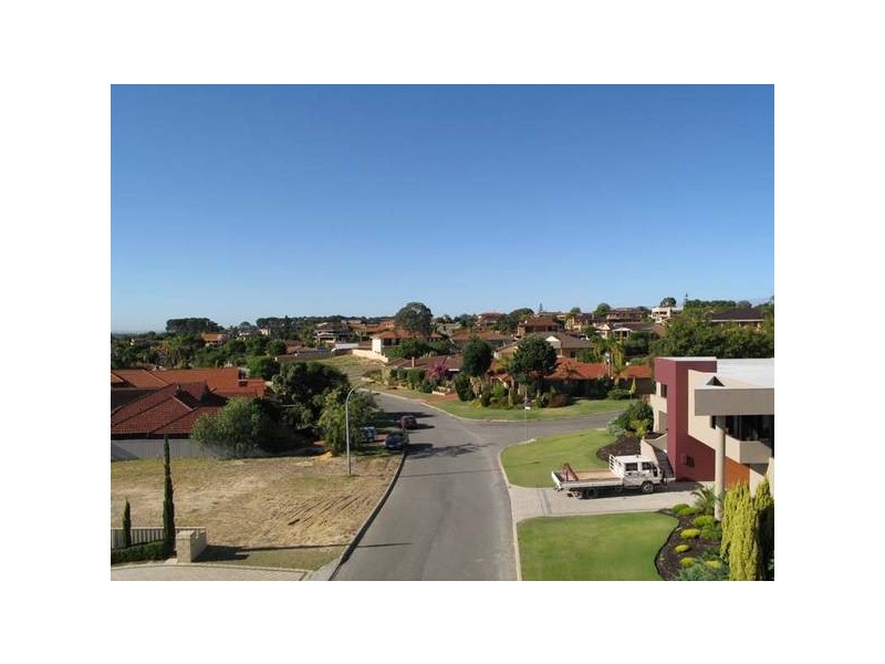 15 Battye Road, Kardinya WA 6163
