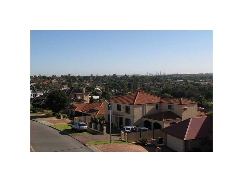15 Battye Road, Kardinya WA 6163