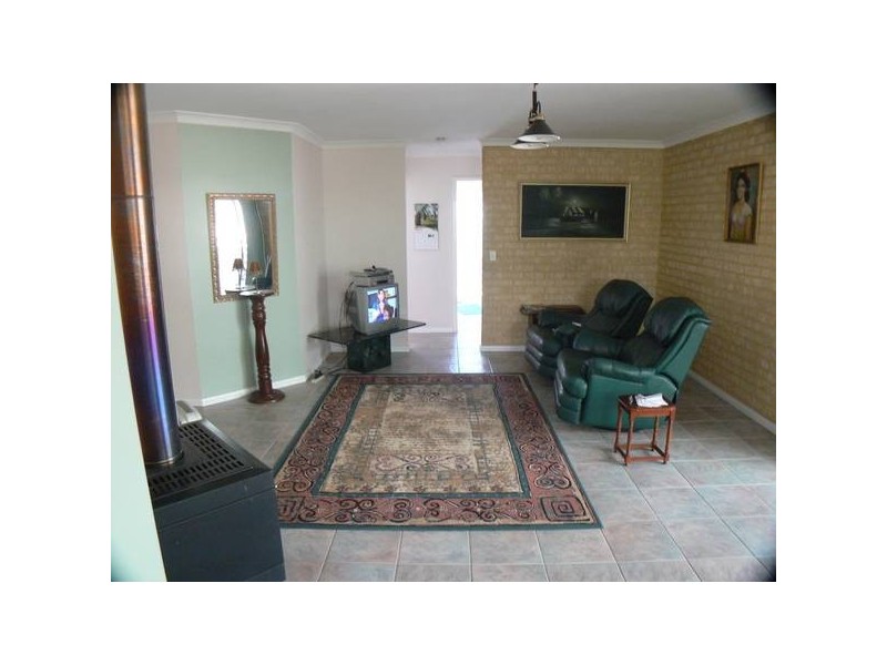 34 Williambury Drive, Yangebup WA 6164