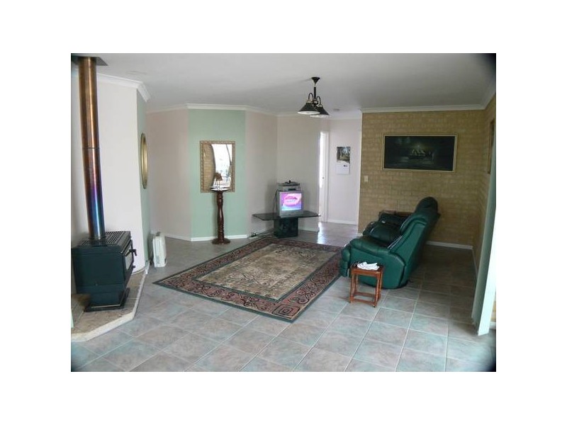 34 Williambury Drive, Yangebup WA 6164