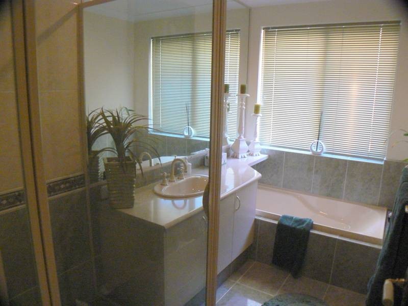60 Carnegie Parade, Success WA 6164