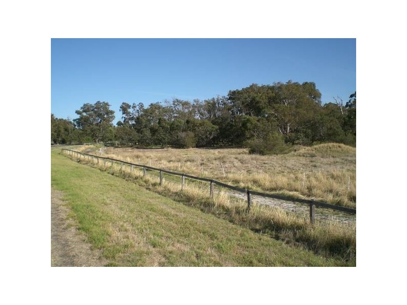 170 Leslie Road, Wandi WA 6167