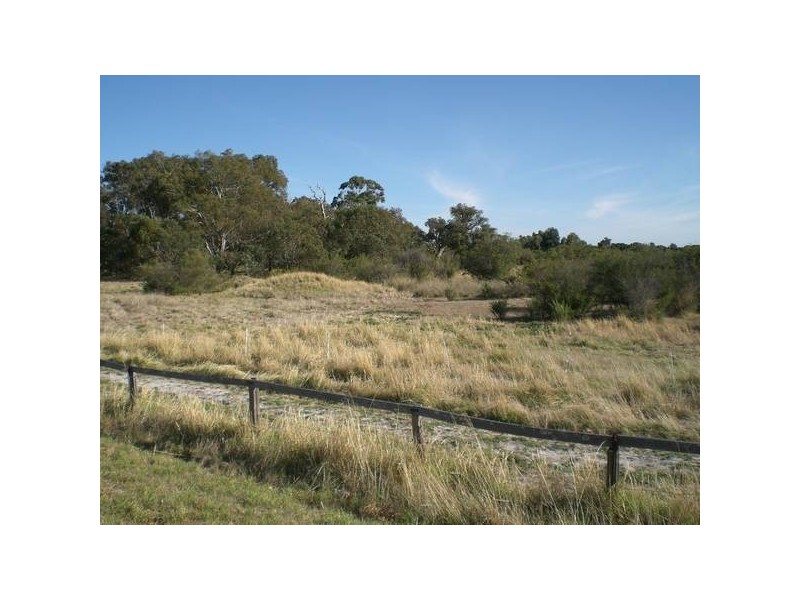 170 Leslie Road, Wandi WA 6167