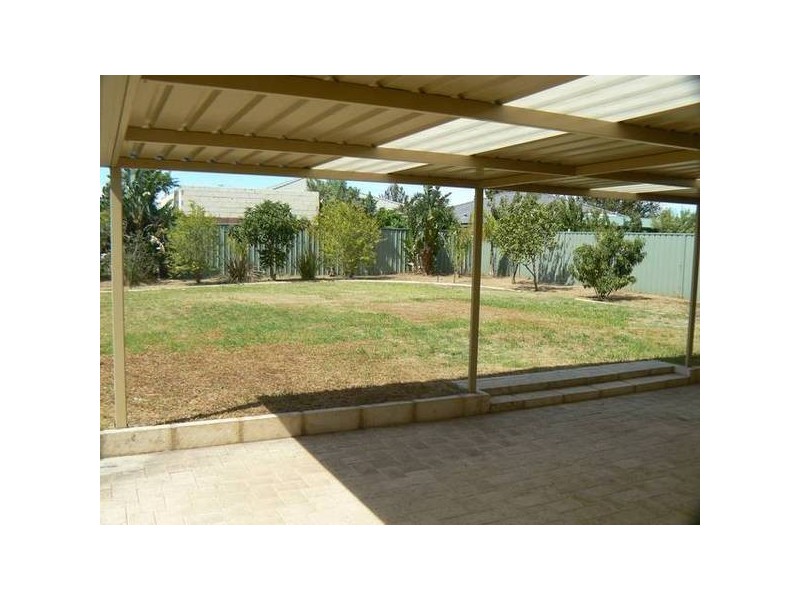 166 Brenchley Drive, Atwell WA 6164