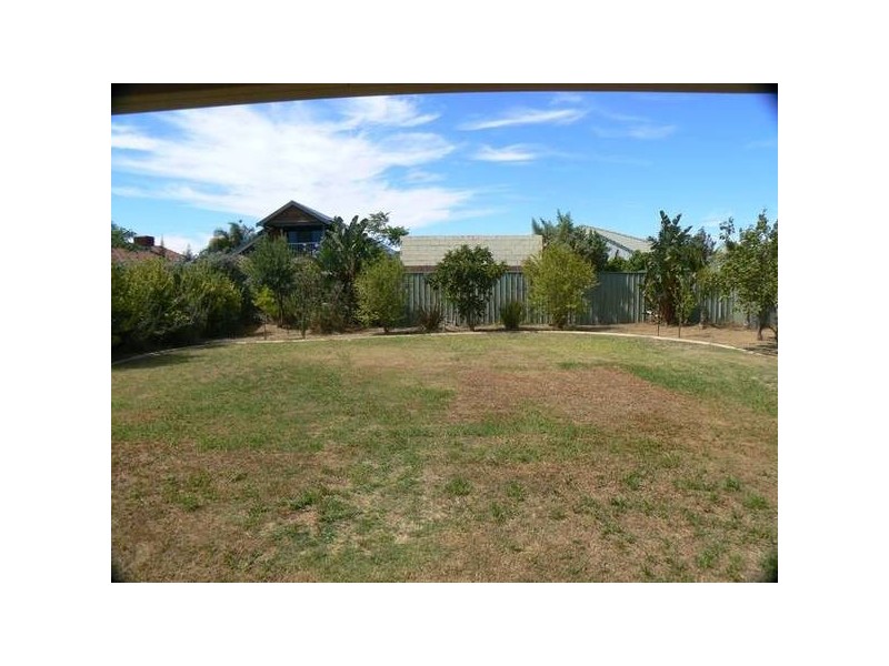 166 Brenchley Drive, Atwell WA 6164