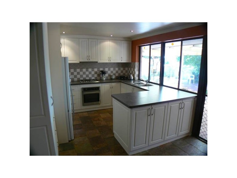 5 Bondini Way, Bibra Lake WA 6163