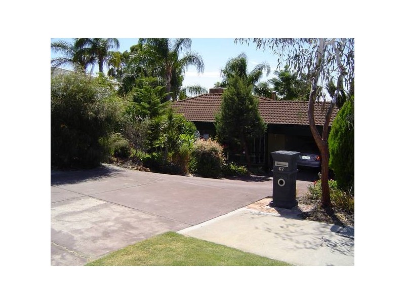57 Sutherland Drive, Thornlie WA 6108