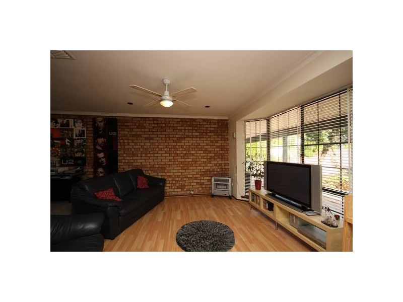 57 Sutherland Drive, Thornlie WA 6108