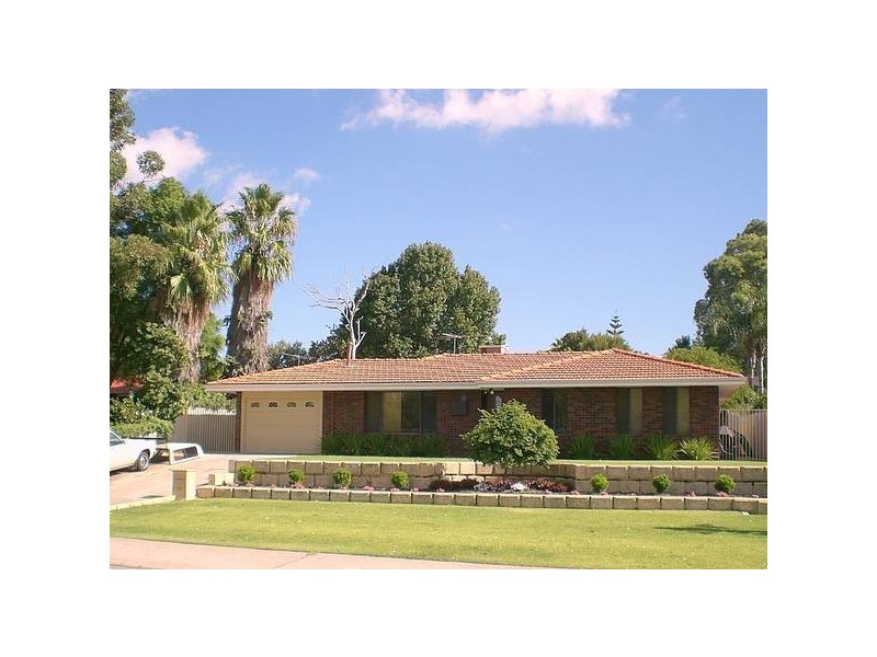 72 Parkway Road, Bibra Lake WA 6163