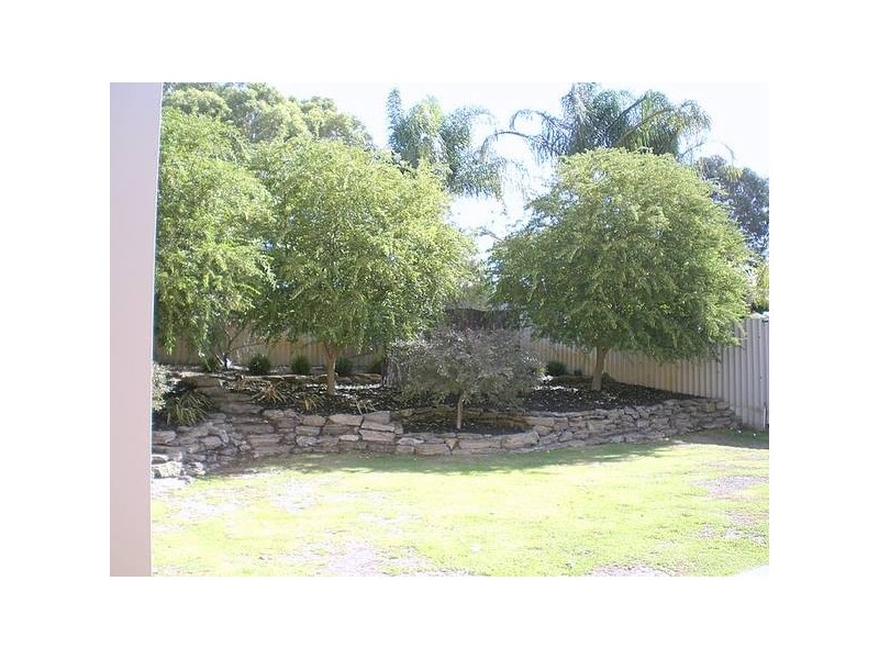 72 Parkway Road, Bibra Lake WA 6163