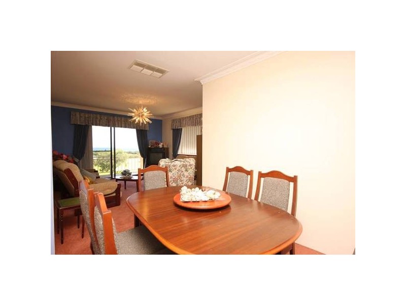 10 Howick Court, Coogee WA 6166