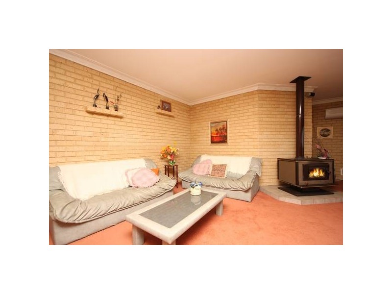 10 Howick Court, Coogee WA 6166