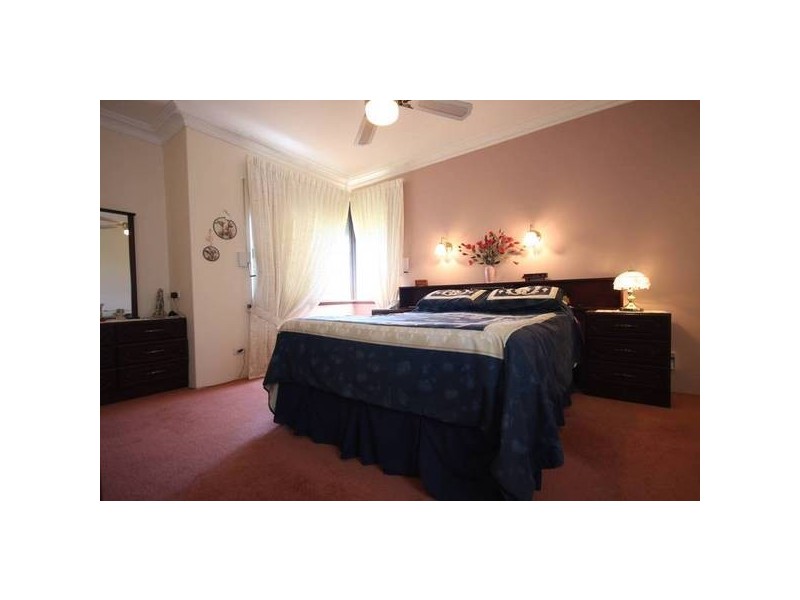 10 Howick Court, Coogee WA 6166