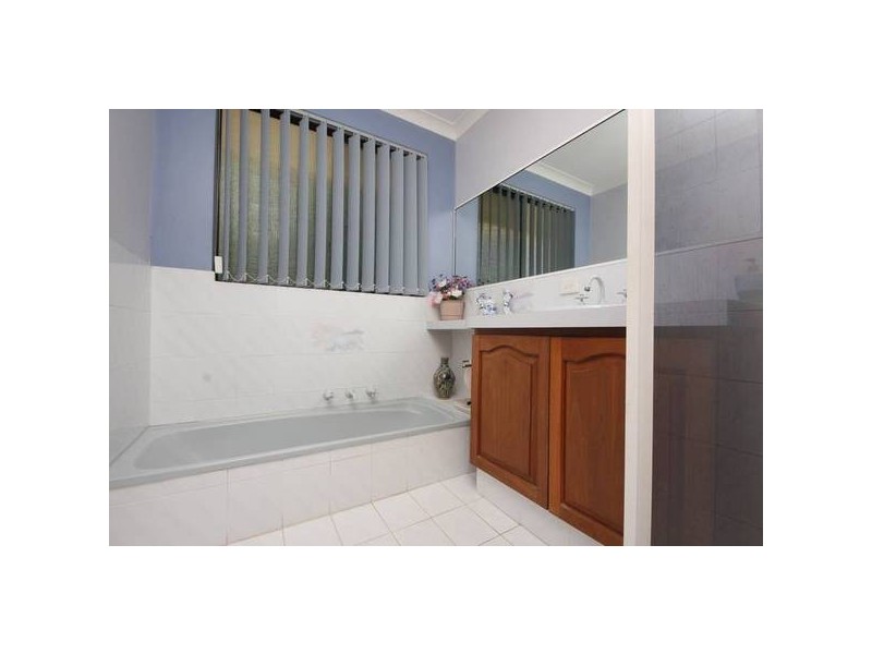 10 Howick Court, Coogee WA 6166