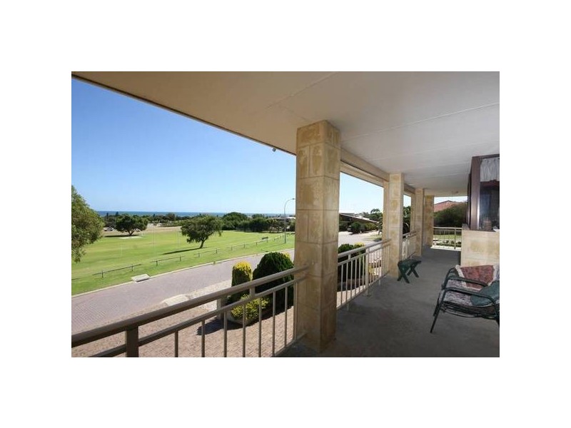 10 Howick Court, Coogee WA 6166