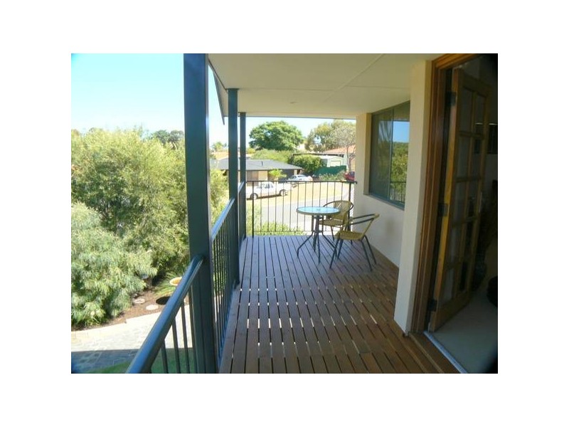 21 Bondini Way, Bibra Lake WA 6163