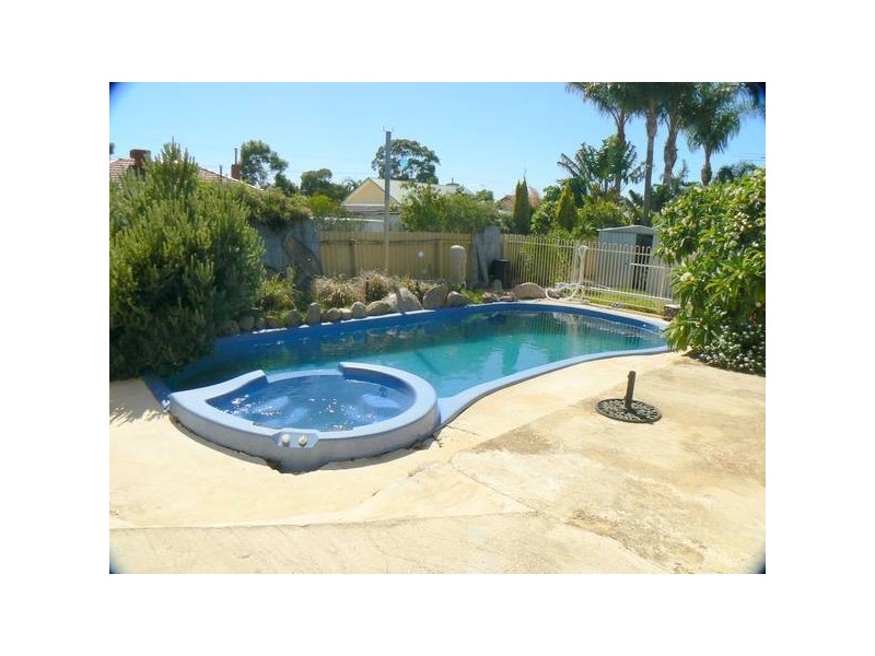 10 Visser Street, Coolbellup WA 6163