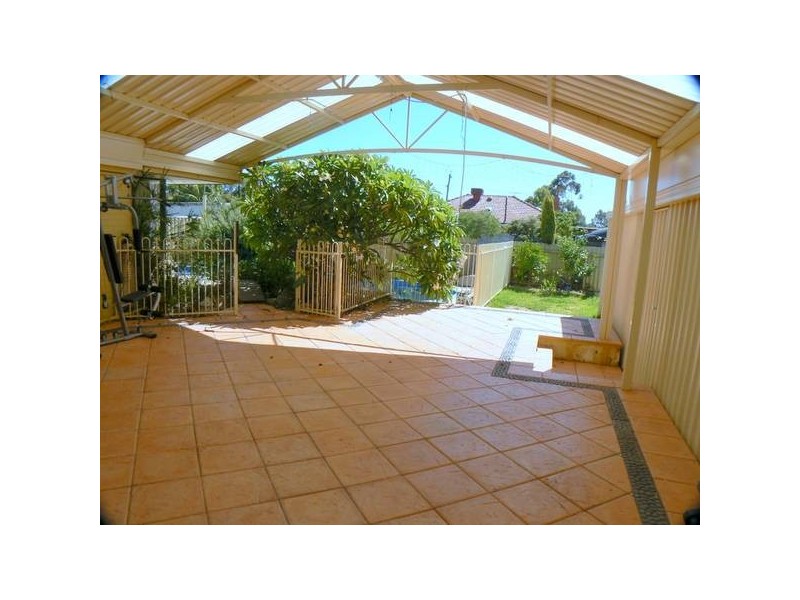 10 Visser Street, Coolbellup WA 6163