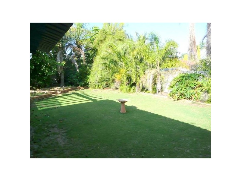 12 Hamlet Court, Bibra Lake WA 6163