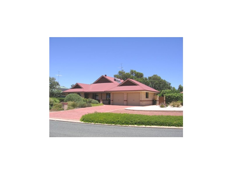 25 Sunland Avenue, Mandurah WA 6210