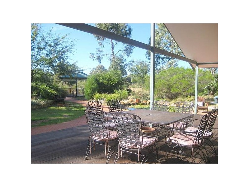 64 Satinover Way, Wandi WA 6167