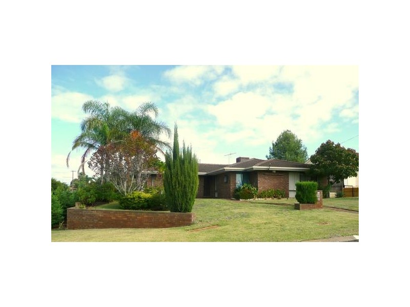 4 Meadowbank Terrace, South Lake WA 6164