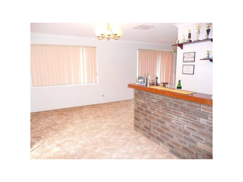 4 Meadowbank Terrace, South Lake WA 6164