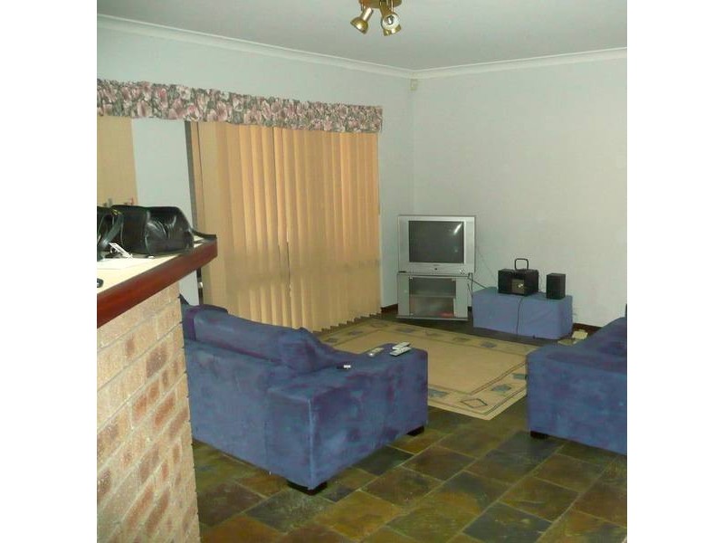 4 Meadowbank Terrace, South Lake WA 6164