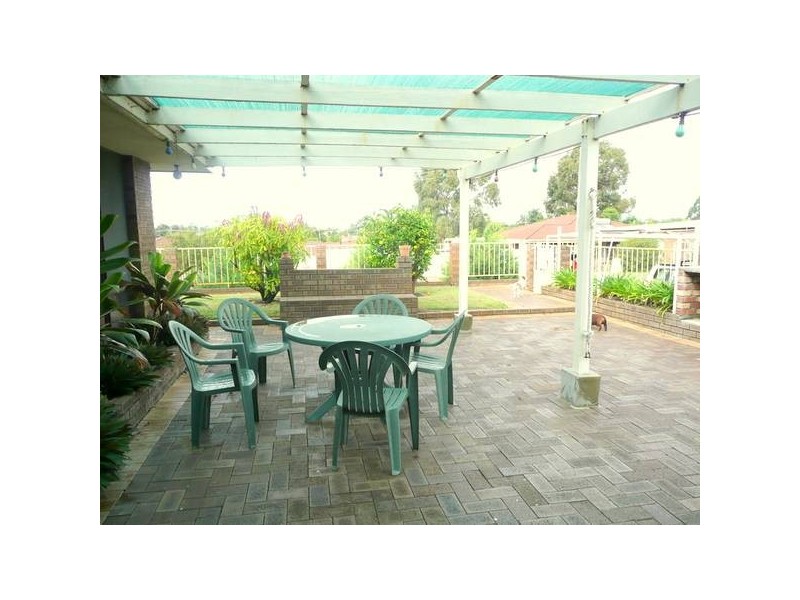 4 Meadowbank Terrace, South Lake WA 6164