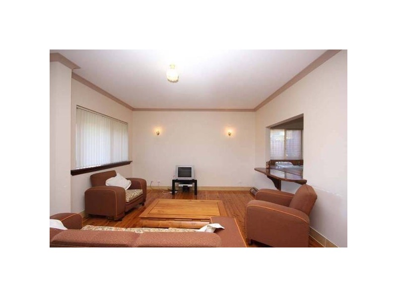 35 Harvest Road, North Fremantle WA 6159