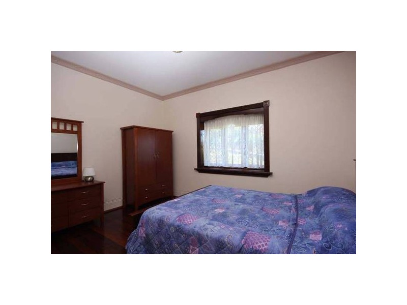 35 Harvest Road, North Fremantle WA 6159