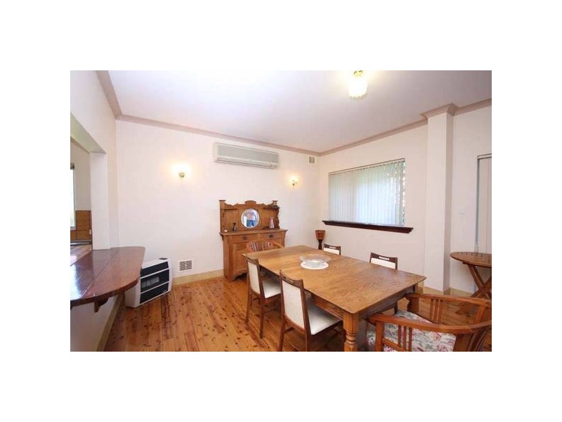 35 Harvest Road, North Fremantle WA 6159