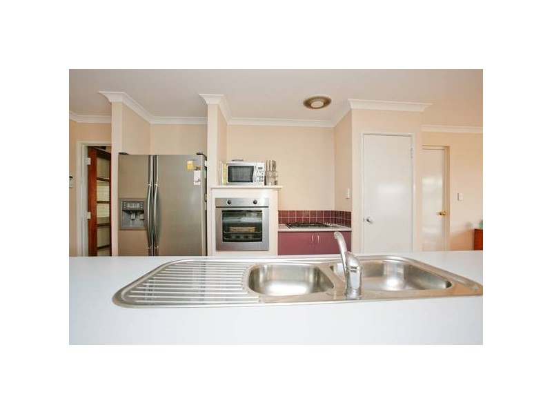 15 Covington Loop, Success WA 6164