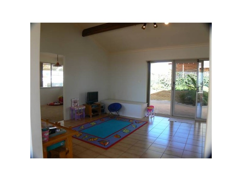 13 Hayward Parade, Coogee WA 6166