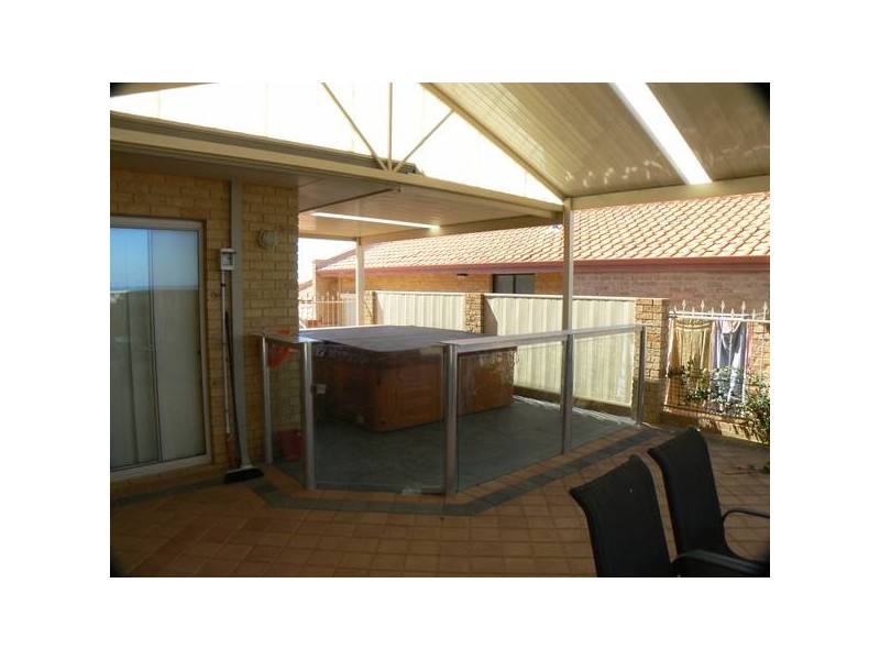 13 Hayward Parade, Coogee WA 6166