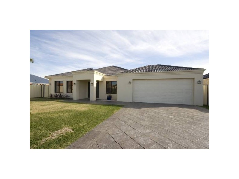 12 Caridean Way, Hammond Park WA 6164