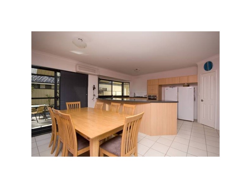 12 Caridean Way, Hammond Park WA 6164