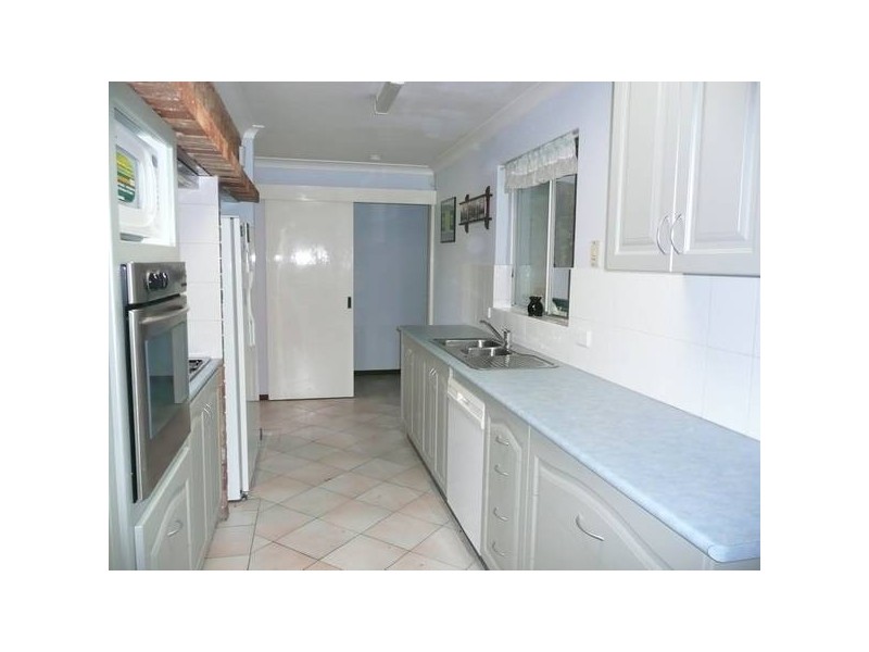 92 Parkway Road, Bibra Lake WA 6163