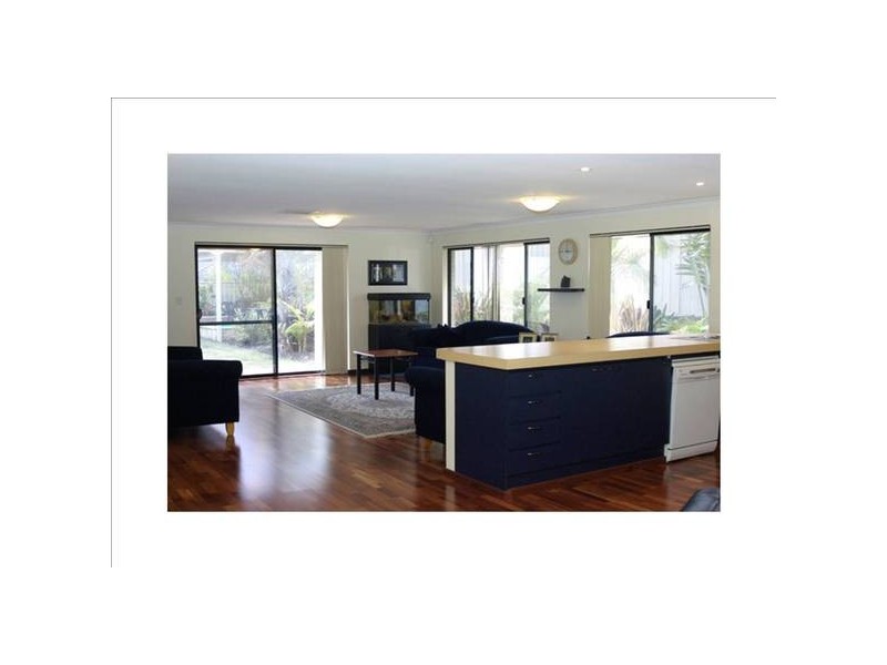 7 Breaden Pass, Success WA 6164