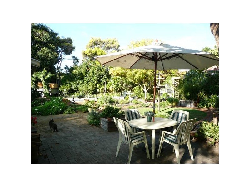 1 Grebe Gardens, Yangebup WA 6164