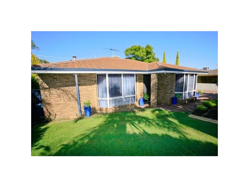 30 Marchant Drive, Bibra Lake WA 6163