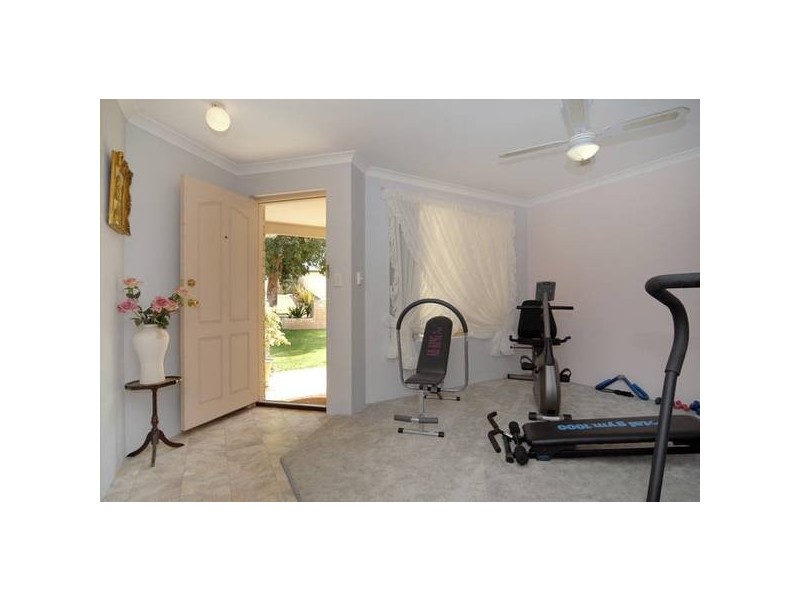 4 Ranunculus Court, Beeliar WA 6164