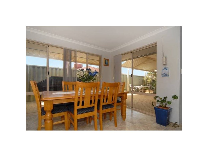 4 Ranunculus Court, Beeliar WA 6164