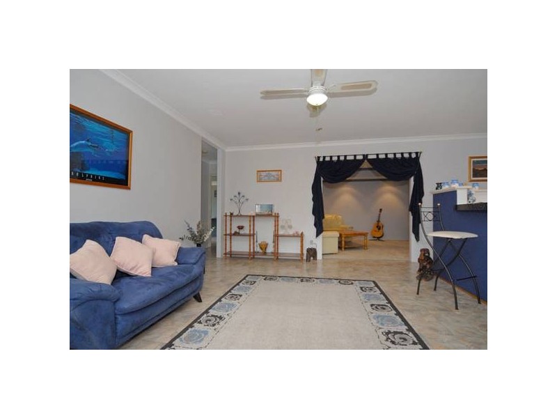 4 Ranunculus Court, Beeliar WA 6164