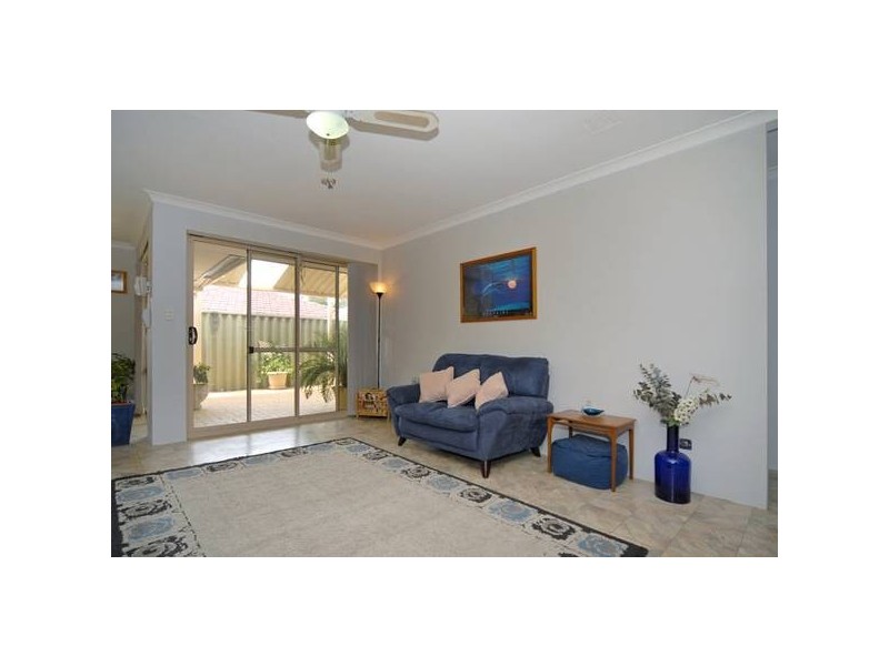 4 Ranunculus Court, Beeliar WA 6164