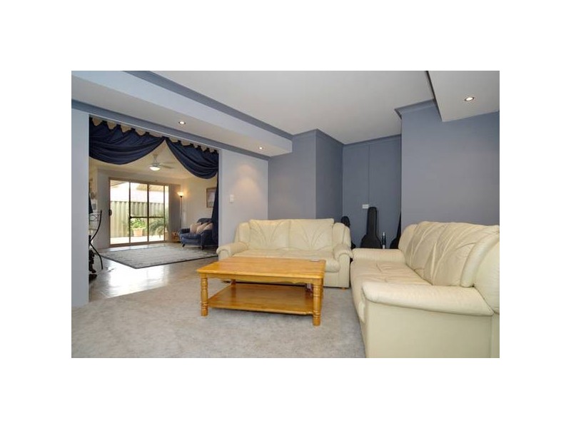 4 Ranunculus Court, Beeliar WA 6164